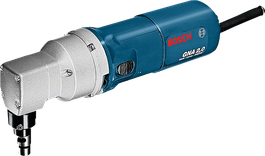 用于切割金属板的BoschGNA 2.0 咬边机。