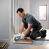 Bosch GOP 185-LI 无绳多功能切割机可修剪地板。.