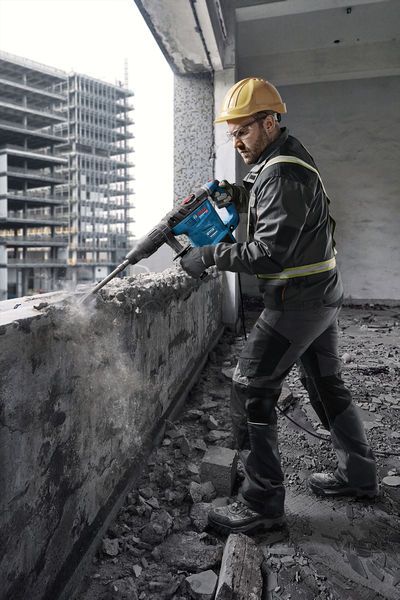 BoschGBH 6-42 C 旋转锤与 SDS max 一起使用。.