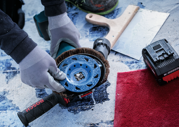 用于表面处理的Bosch磨料刷轮。.