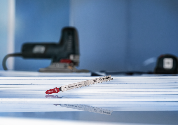 Bosch T102D PRO 塑料拼图锯刀片，可实现干净的切割。.