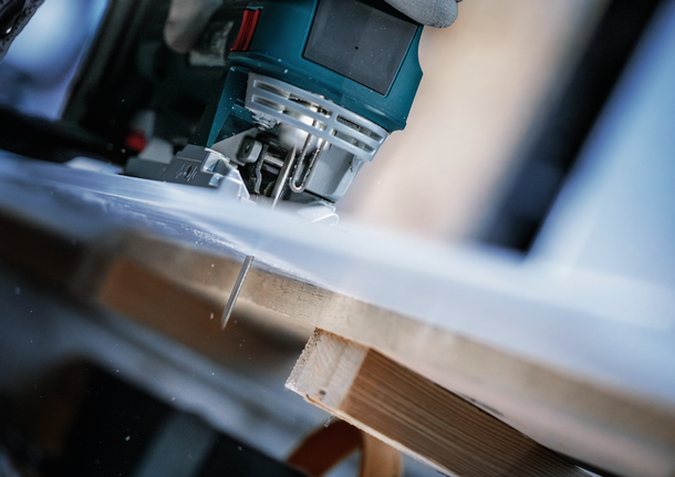 Bosch曲线锯锯片可精确切割木材。.