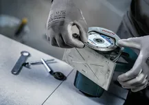 Bosch PRO 硬陶瓷金刚石切割片安装。.